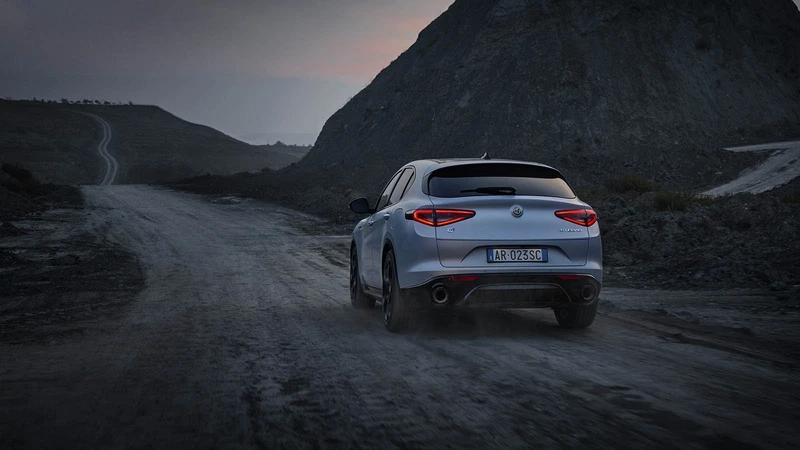 Alfa Romeo Stelvio 2023