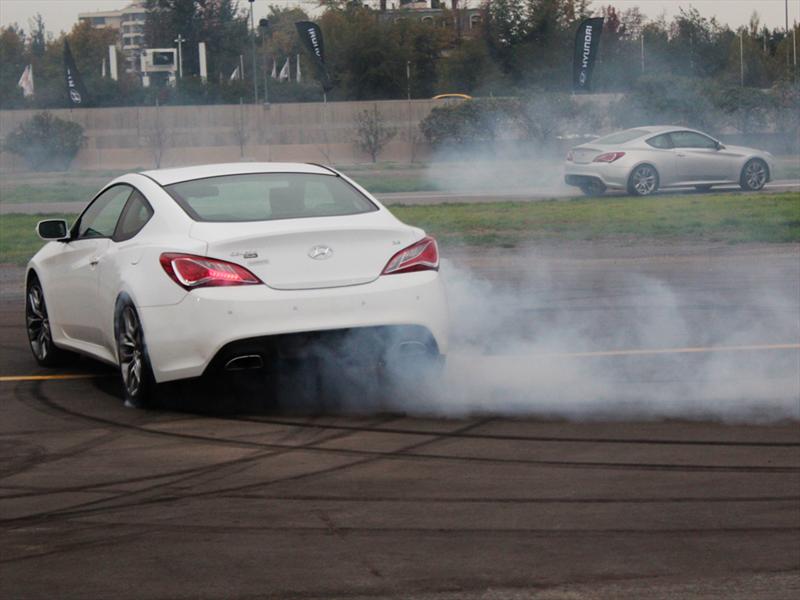 Hyundai Genesis Coupé 2012