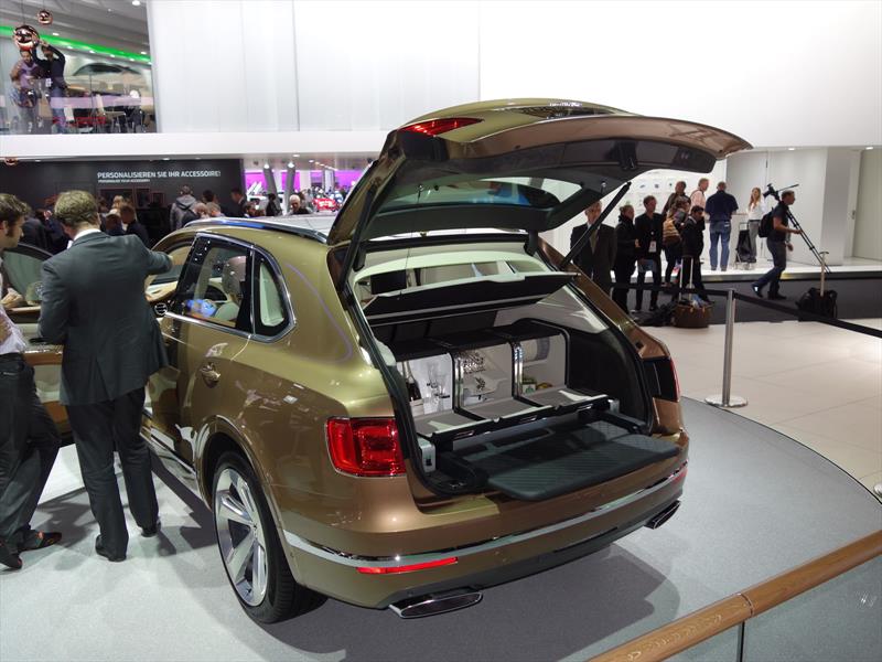 Bentley Bentayga 2016