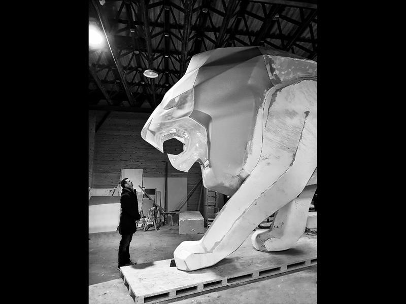 Escultura de Peugeot en Ginebra