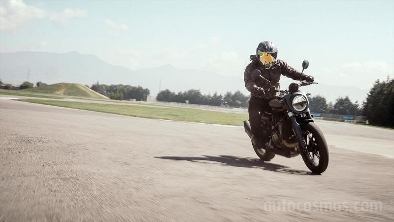 Husqvarna Svartpilen 701