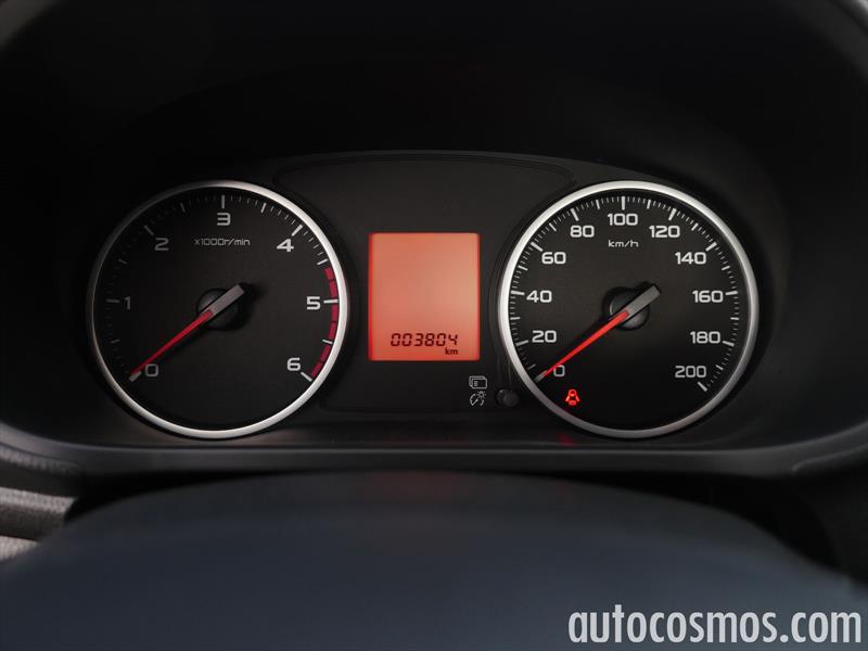 Nissan NP300 vs Toyota Hilux vs Mitsubishi L200