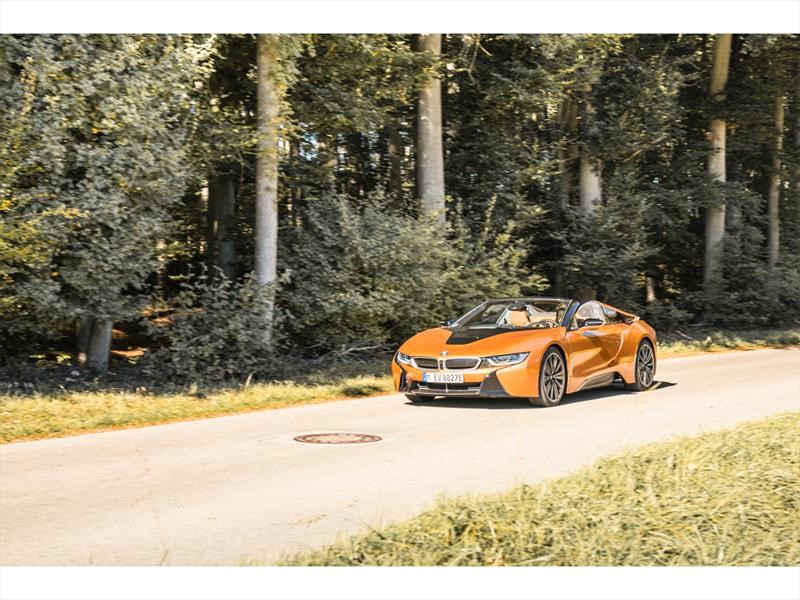 BMW i8 Roadster 2019