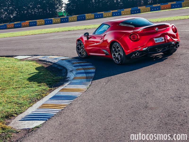 Alfa Romeo 4C 2015