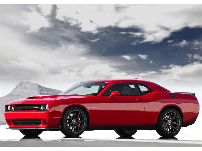 Dodge Challenger SRT Hellcat 2015