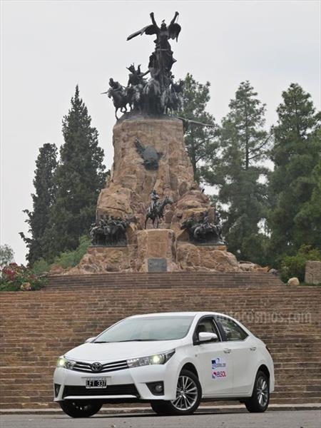 Prueba al Toyota Corolla en Mendoza