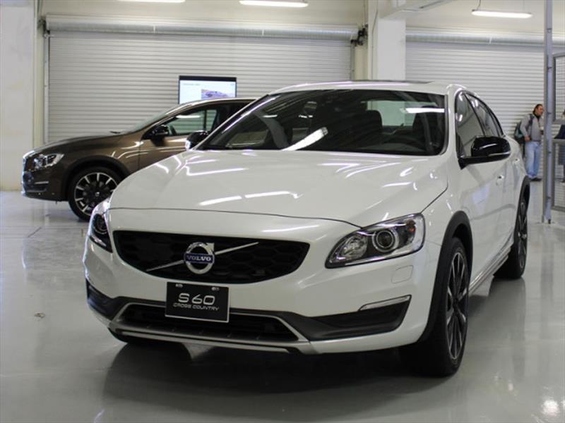 Volvo S60 y V60 Cross Country 2016 llegan a México