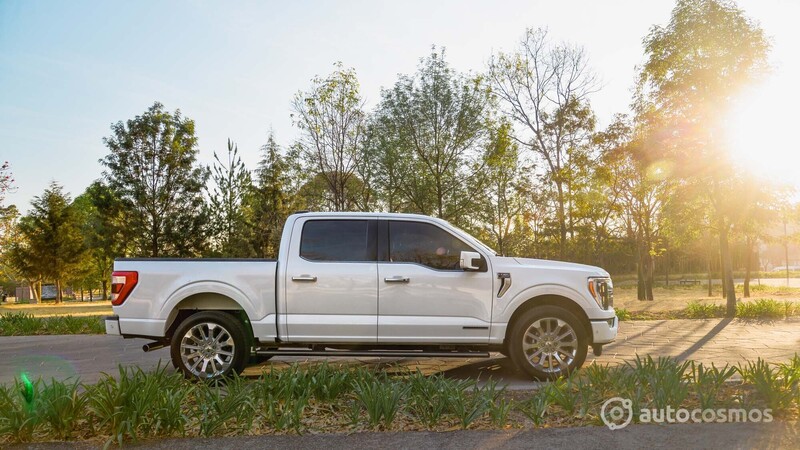 Ford Lobo Limited Híbrida 2021 a prueba