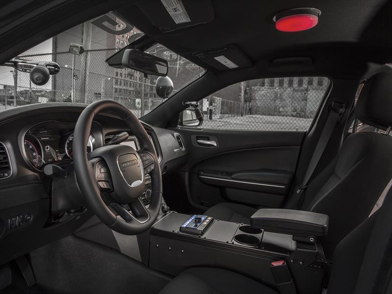 Dodge Charger Persuit 2015