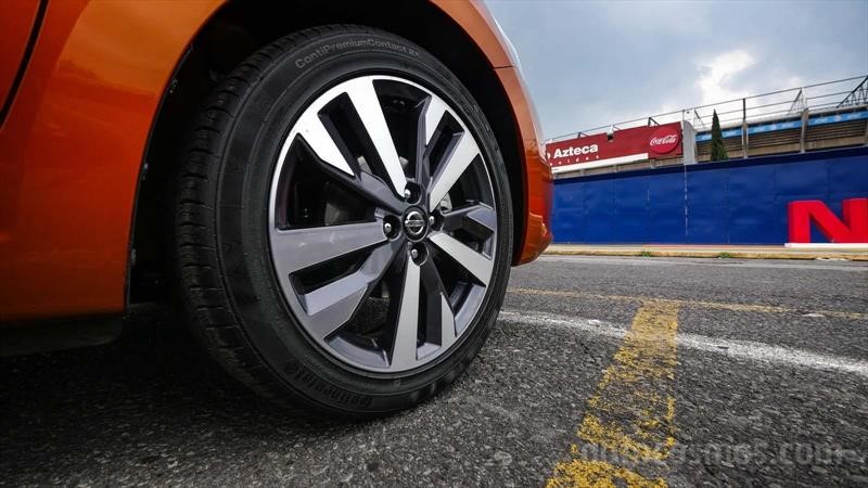Nissan Versa 2020