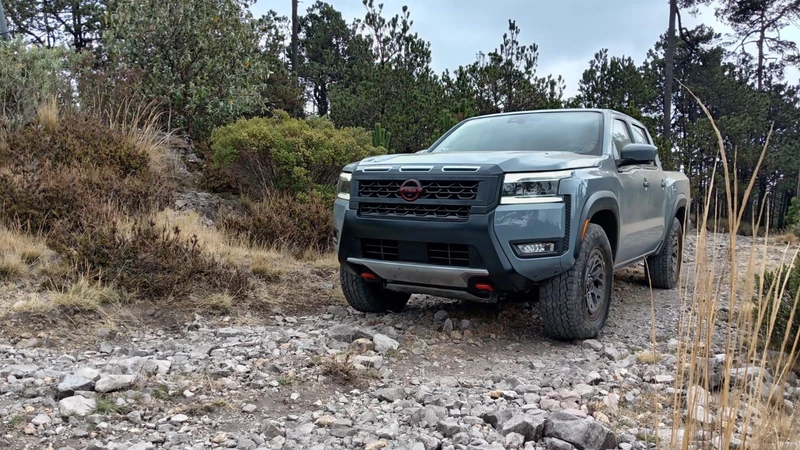 Nissan Frontier V6 Pro-4X 2025 primer contacto