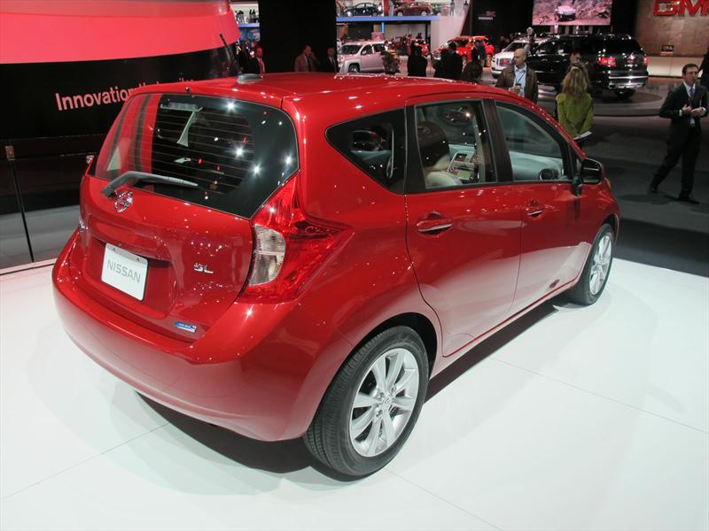 Nissan Note Versa 2014 en vivo