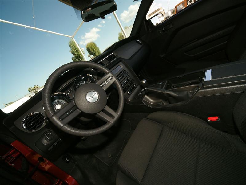 Ford Mustang ST 2012 a prueba en pista