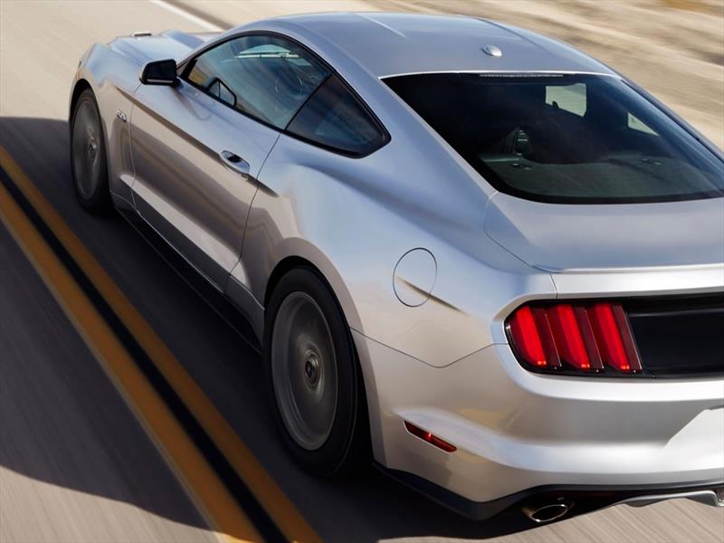 Ford Mustang 2015 se presenta en LA