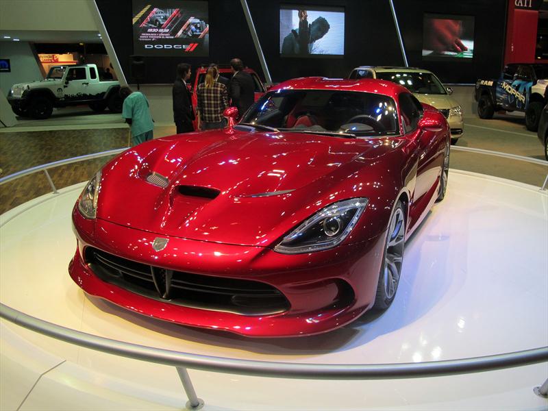 Dodge Viper pone veneno en el Salón de BA 2013