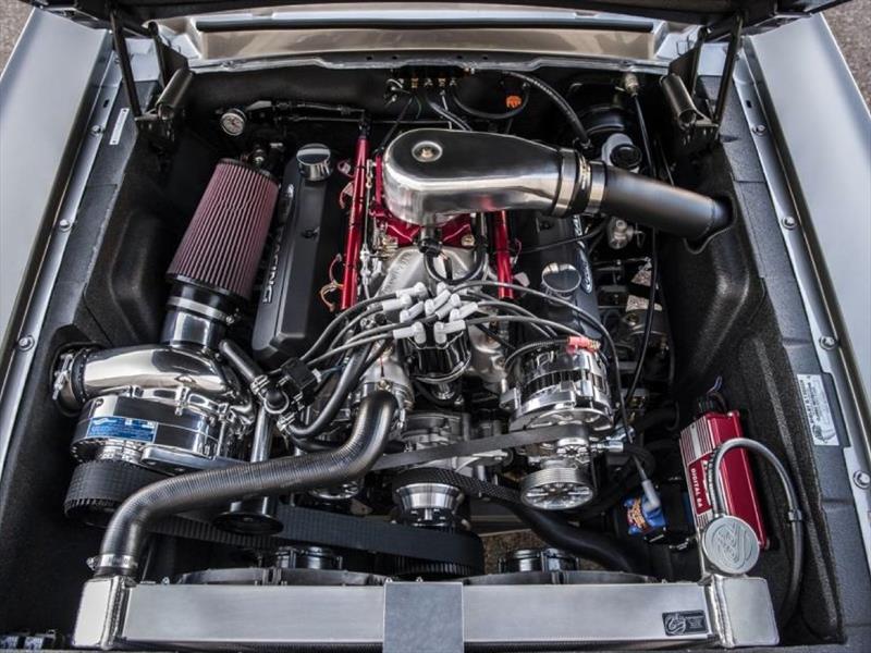 Shelby Mustang GT500CR por Classic Recreations