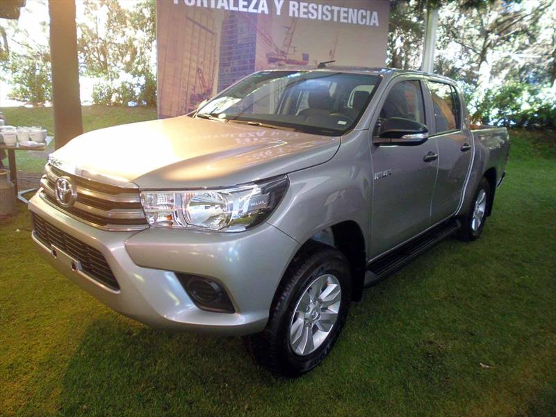 Toyota Hilux 2016
