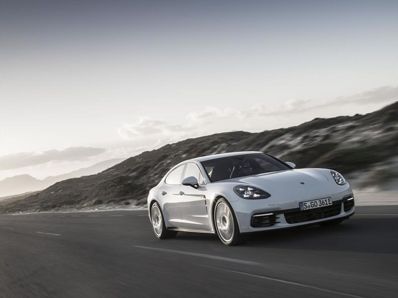 Porsche Panamera 4 E-Hybrid