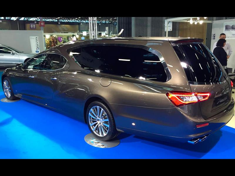 Maserati Ghibli fúnebre