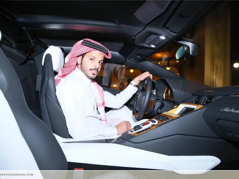 Lamborghini Aventador Roadster Golden