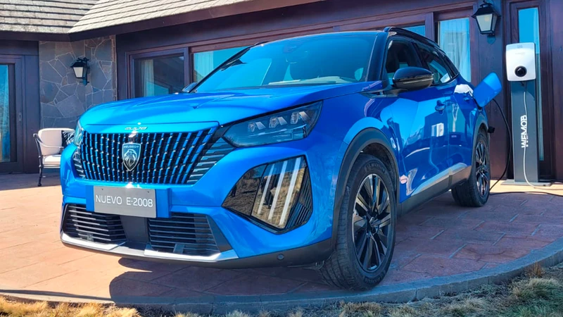 Peugeot E-2008 en Argentina