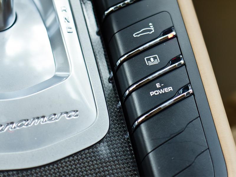 Porsche Panamera S Hybrid 2012