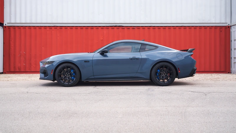 Ford Mustang 2024