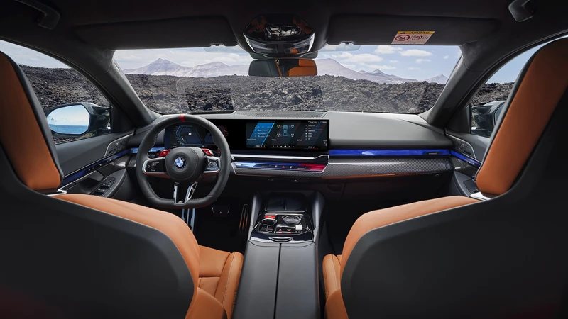 BMW M5 2025 (G90)