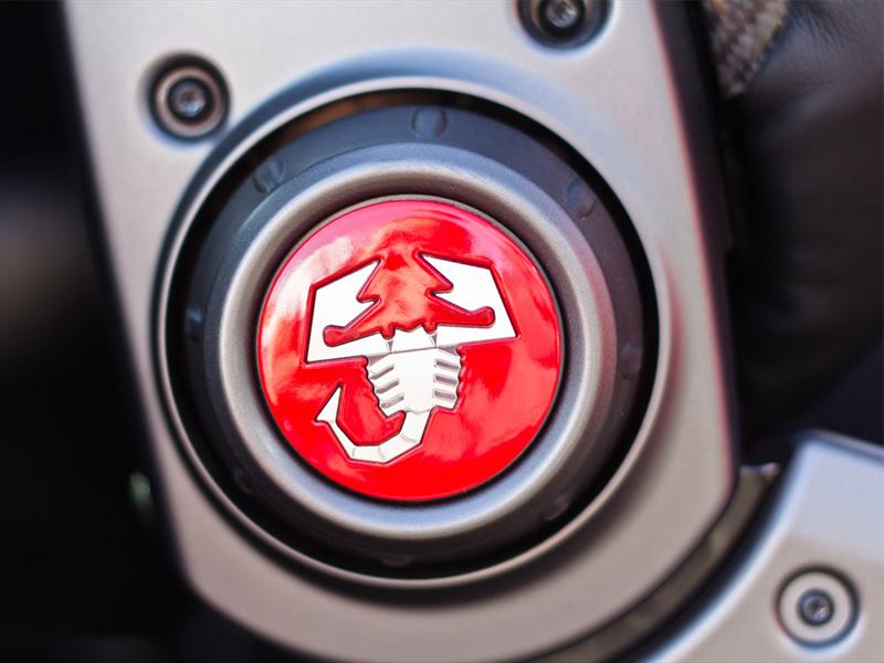 FIAT 500 Abarth Tributo Ferrari Romeo Ferraris