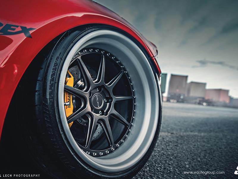 Liberty Walk Ferrari 458 Italia con rines PUR