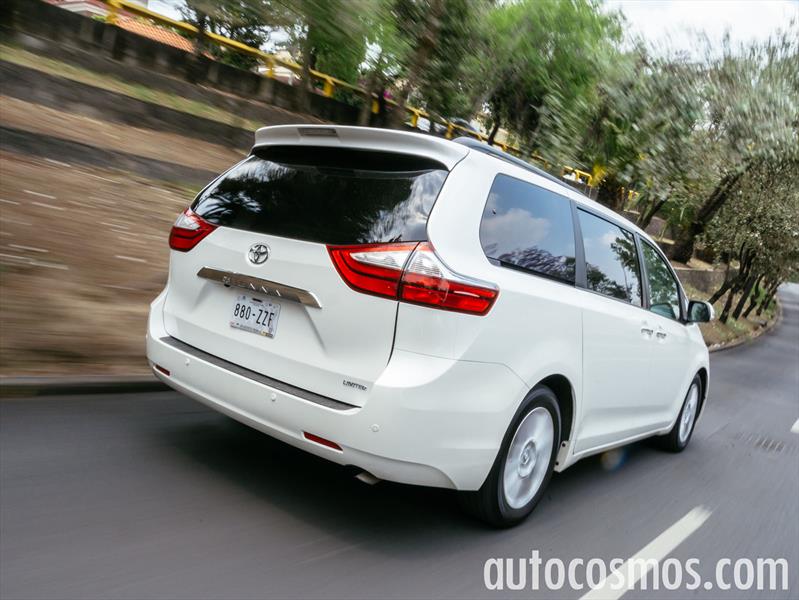 Toyota Sienna 2015