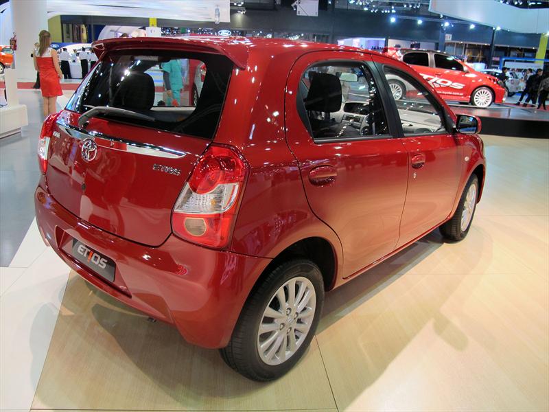 Toyota Etios en el Salón de BA 2013