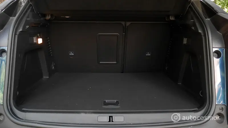 Test Peugeot 3008 Hybrid4