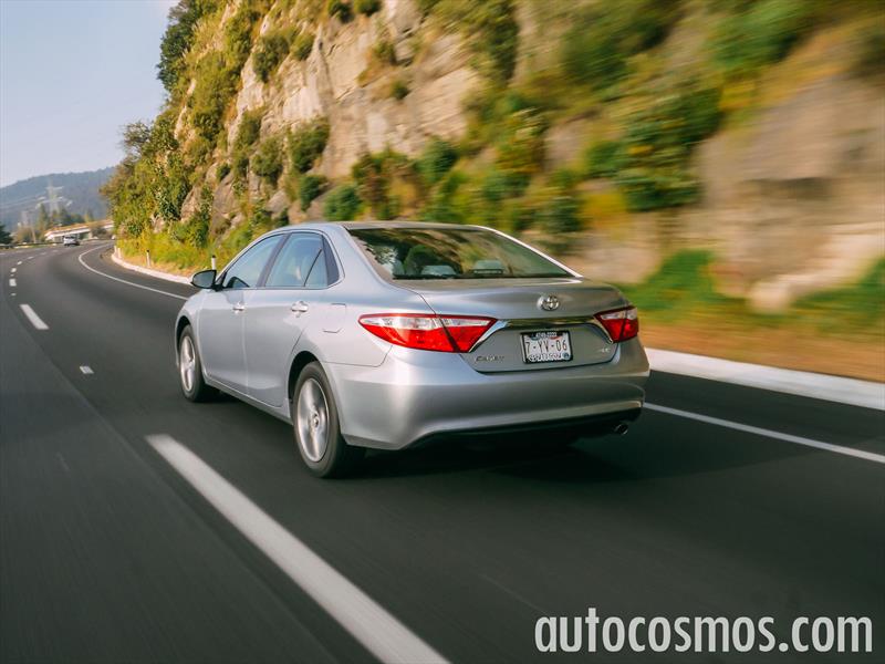 Toyota Camry 2015