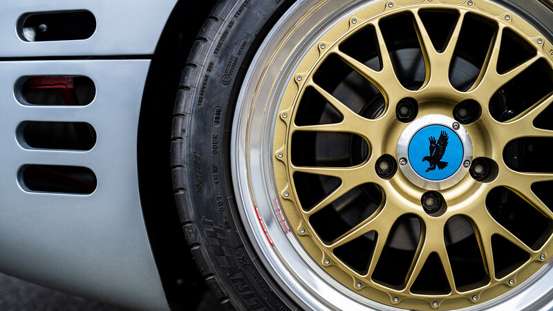 Isdera Commendatore 112i