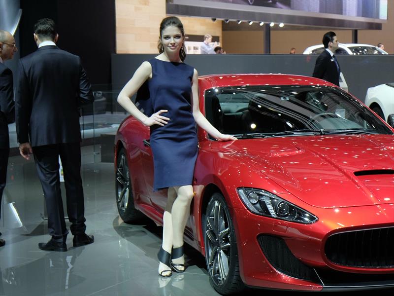 Las chicas del Auto Show de Ginebra 2015