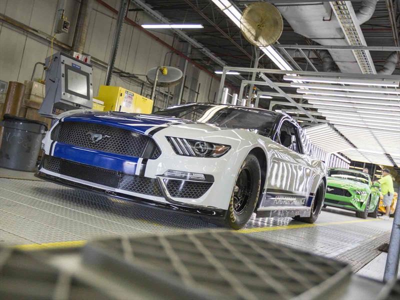 Ford Mustang NASCAR Cup