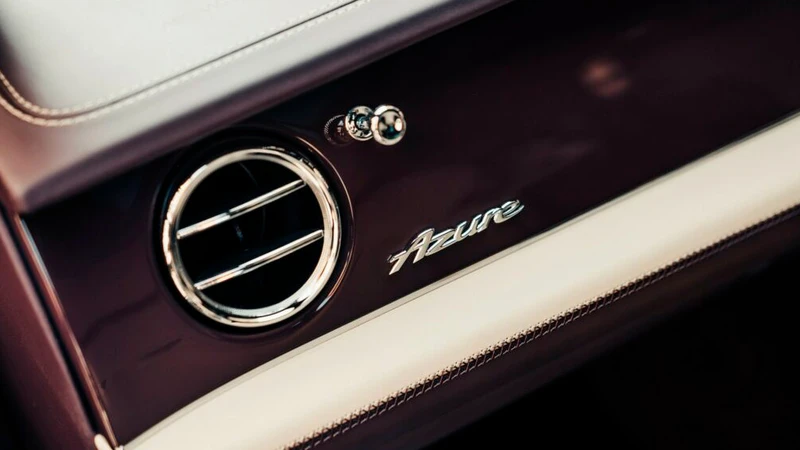 Bentley Bentayga, Continental GTC Hunstman Edition