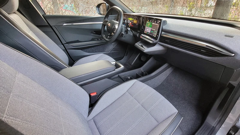 Test Drive Renault Megane E-Tech