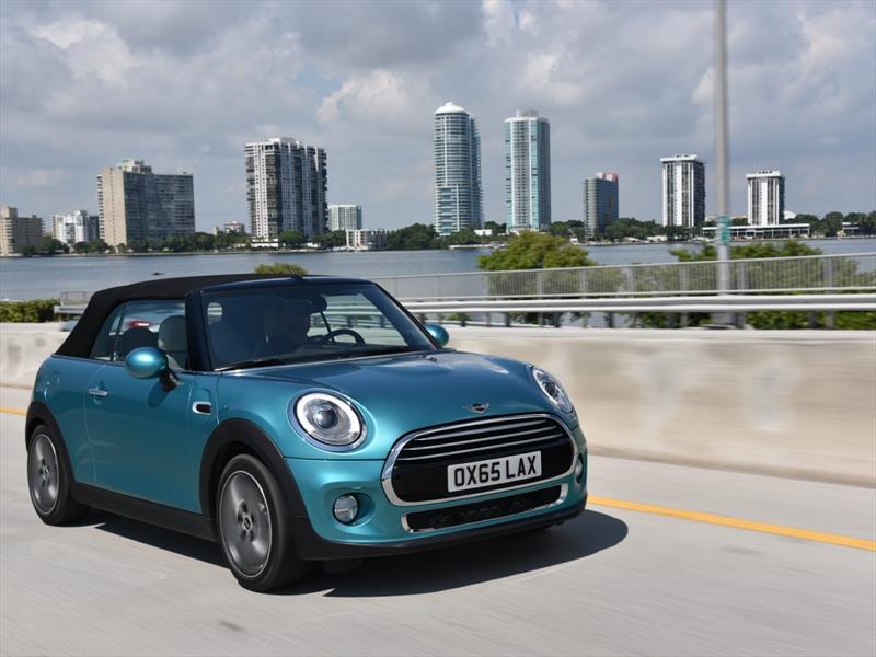 MINI Cooper Convertible 2016