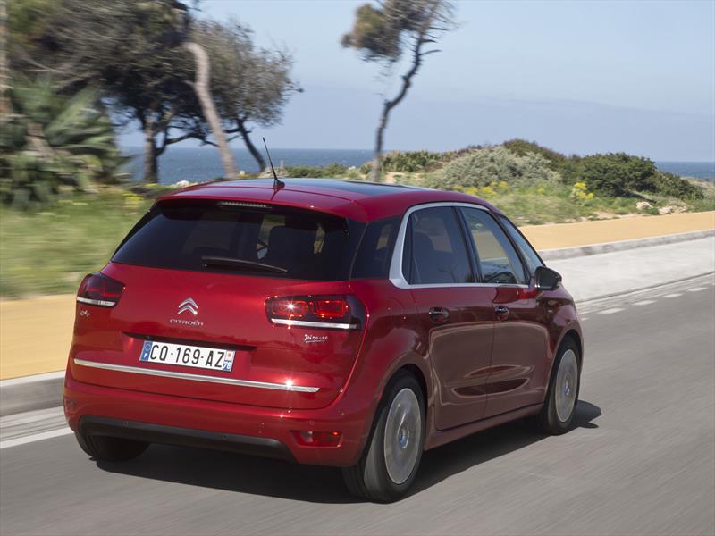 Citroën C4 Picasso, cerca de Argentina