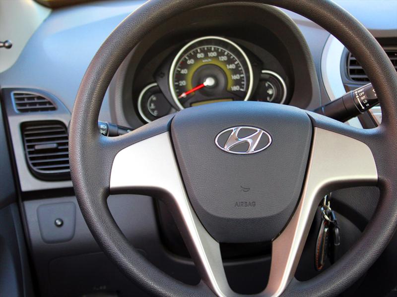 Hyundai EON 0,8L GLS Prueba de manejo