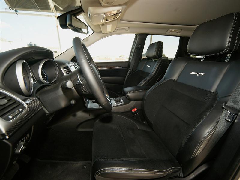 Jeep Grand Cherokee SRT8 2012 prueba