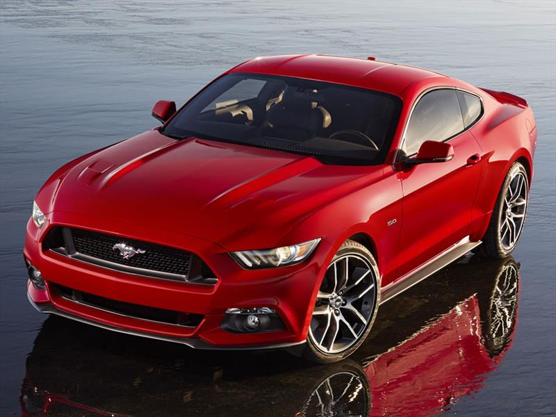 Ford Mustang 2015 se presenta en LA