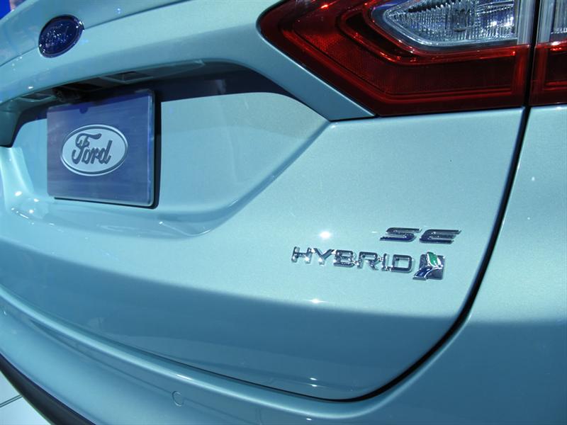 Ford Fusion Hybrid 2013 en el Salón de Detroit