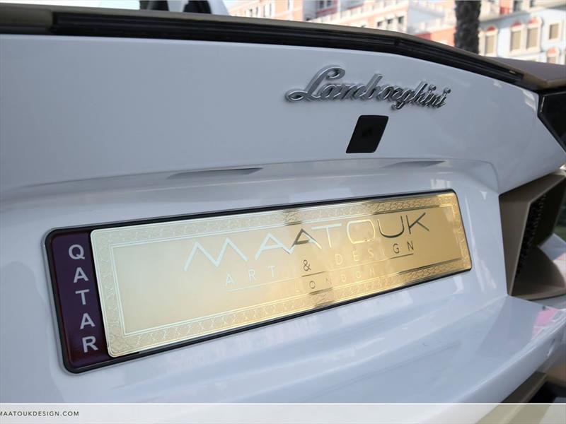 Lamborghini Aventador Roadster Golden