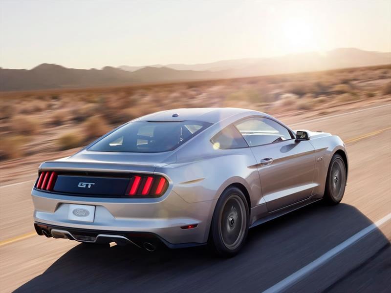 Ford Mustang 2015 se presenta en LA