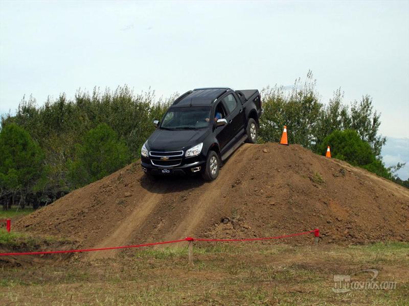 Contacto Chevrolet nueva S10 2012 Parte 1