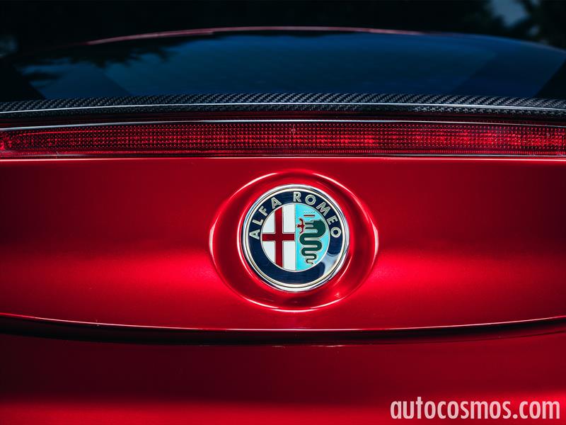 Alfa Romeo 4C 2015