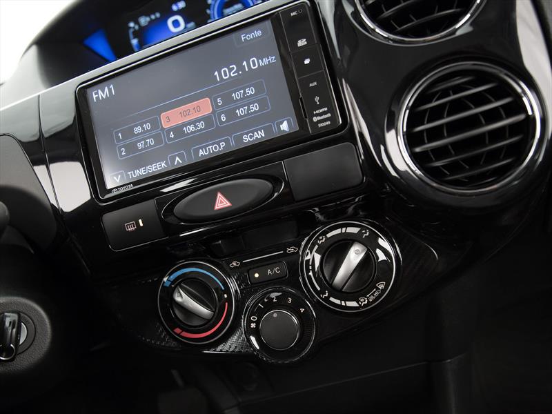 El Toyota Etios se actualiza en Brasil